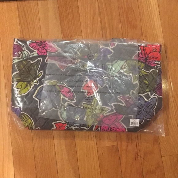 1 left❤️NWT Vera Bradley Falling Flowers tote - Picture 6 of 8